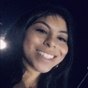 Meet your Posher, Kenia